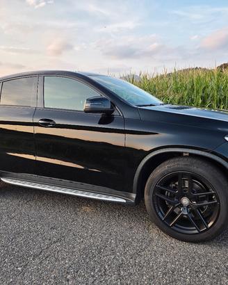 Mercedes-Benz GLE 350 d 4MATIC Total Black