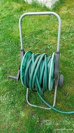 CARELLO PER GIARDINO CON TUBO DI IRRIGAZIONE