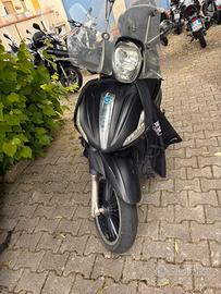 Beverly 300