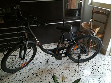 BICICLETTA A PEDALATA ASSISTITA