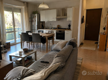 Bilocale arredato e con balcone a Varese