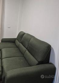 Divano angolare con chaise longue verde – 3 posti