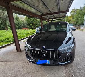 Maserati Levante 250 cv 