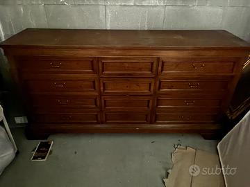 Cassettone in castagno anni 80