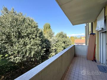 4 LOCALI A SAN MARTINO DI LUPARI
