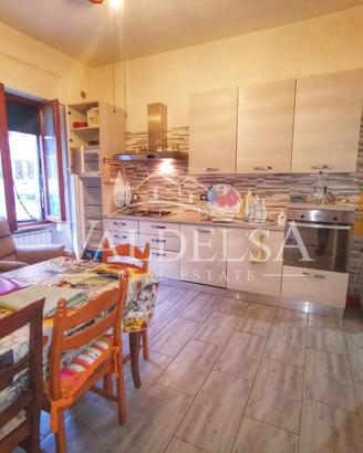 Appartamento di 99 m² con 4 locali a Poggibonsi