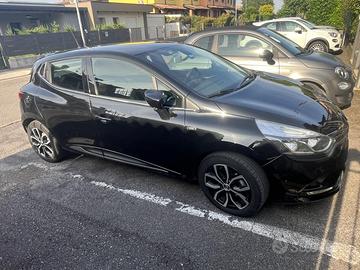 Renault Clio 1.2 16V Duel 75CV