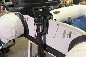 Tender Plastimo 200