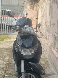 Beverly 200 anno 2003 per ricambi