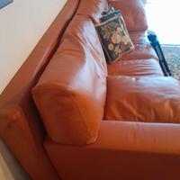 Divano pelle tre posti