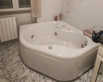 Vasca idromassaggio angolare 140x140 – come nuova