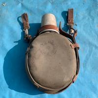 Borraccia militare vecchia