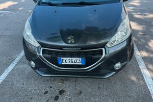 Peugeut 208