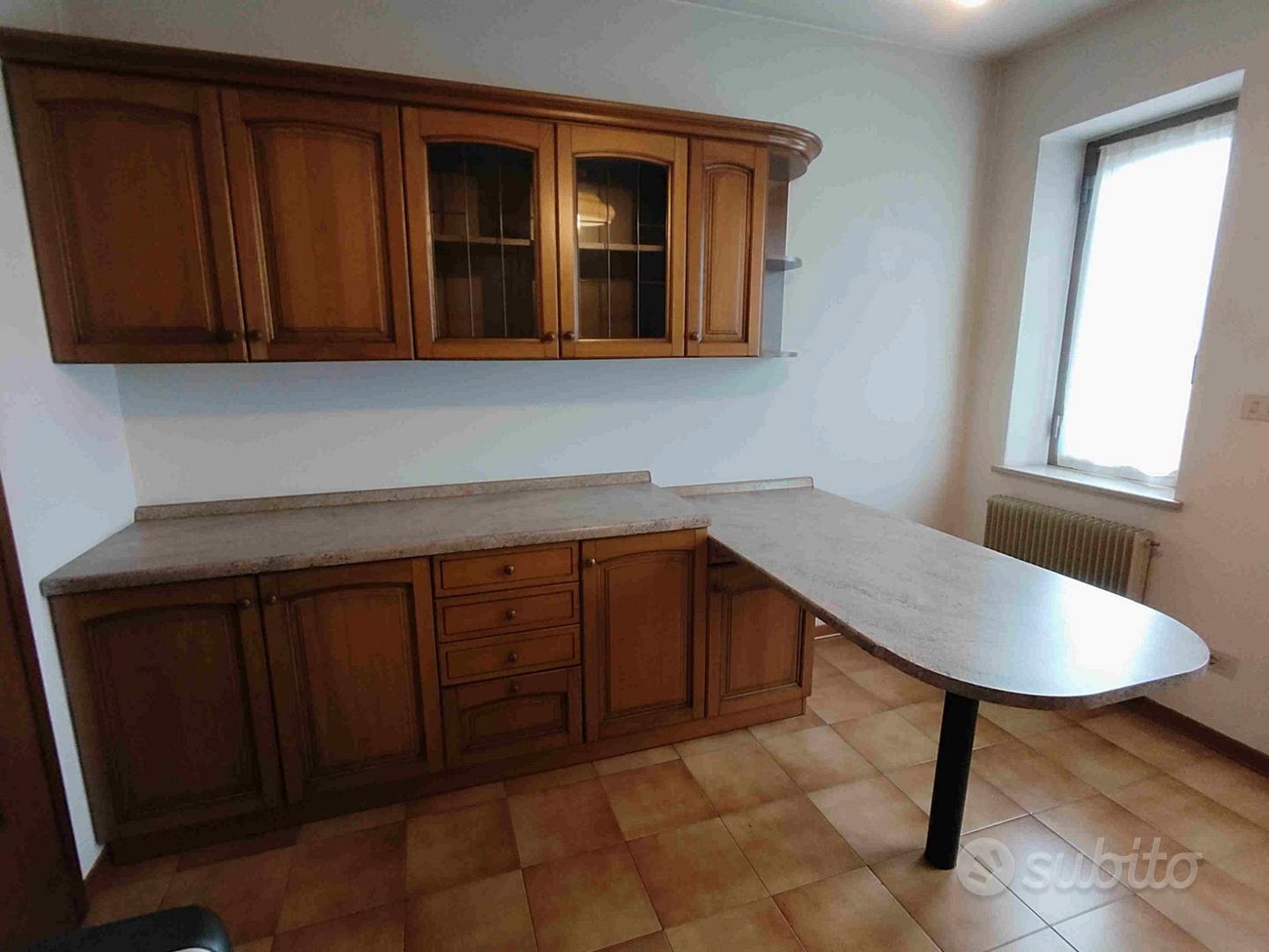 CUCINA STILE RUSTICO - Arredamento e Casalinghi In vendita a Udine