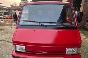 231 ribaltabile Nissan del 1998 in saldo