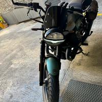 Moto Guzzi V7 centenario
