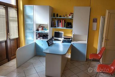 Arredamento di qualità - studio, cameretta o casa