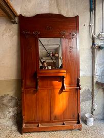 Appendiabiti in legno stile Liberty