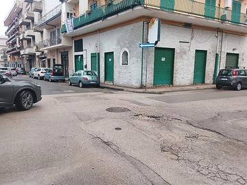 Si fitta locale per uso commerciale o ufficio