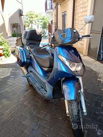 Piaggio Beverly 200