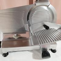 AFFETTATRICE PROFESSIONALE 