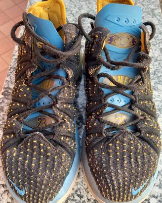 scarpe Nike LeBron 18