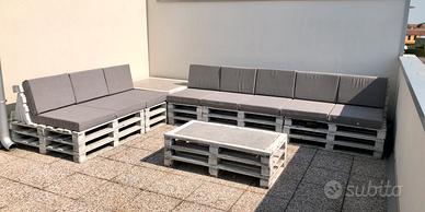 Divano in legno da esterno