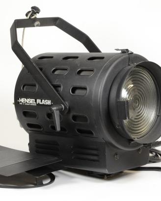 BOWENS Fresnel x generatori fino a 3000w - Hensel