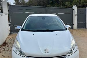 PEUGEOT 208 Gt-Line