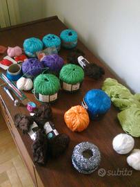 GOMITOLI DI LANA