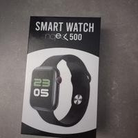 smart watch compreso di due  cinturini 