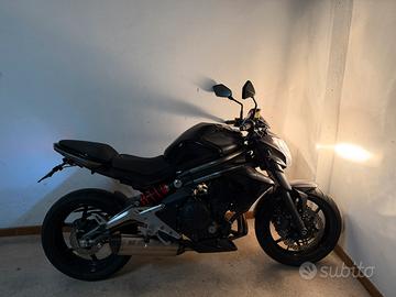 Kawasaki er6n 2012