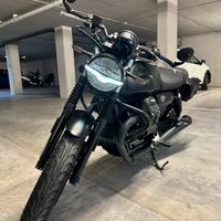 Moto Guzzi V7 850