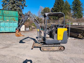 Miniescavatore Volvo EC17 