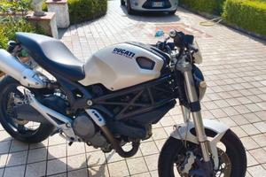 Ducati Monster 696 - 2008