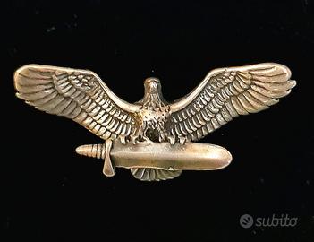 Charm argento aquila con piuma Navajo