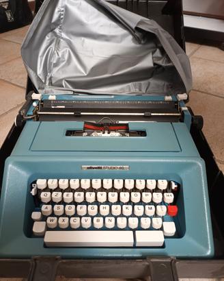 macchina da scrivere Olivetti