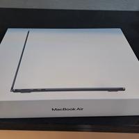 MacBook Air 13" chip M2 8GB SSD256GB Seminuovo
