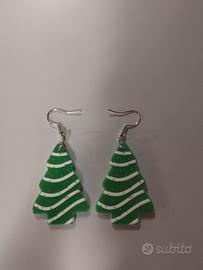 Coppia di orecchini ad albero di Natale verde