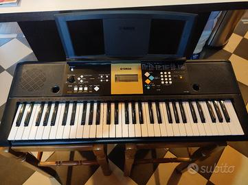 tastiera Yamaha YPT-220