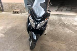 SUZUKY BURGMAN 400 K7