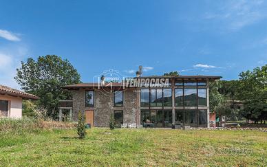 PORZIONE DI BIFAMILIARE POST 2000 COMPLETAMENTE RI