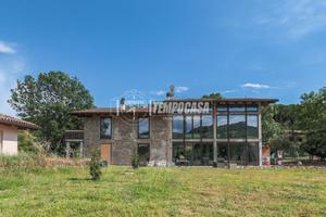 PORZIONE DI BIFAMILIARE POST 2000 COMPLETAMENTE RI