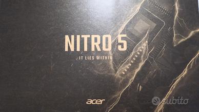 Laptop Gaming Acer Nitro V ANV512-58