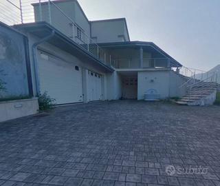 Immobile in asta di 189 m² con 5 locali a Lumezzan