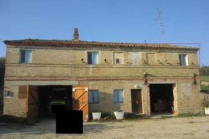 Rustico ad Altidona (FM)