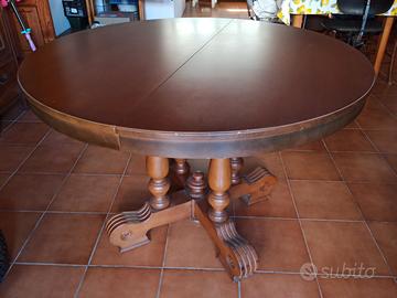 Tavolo rotondo estensibile in legno