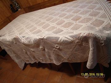 copriletto uncinetto fatto a mano