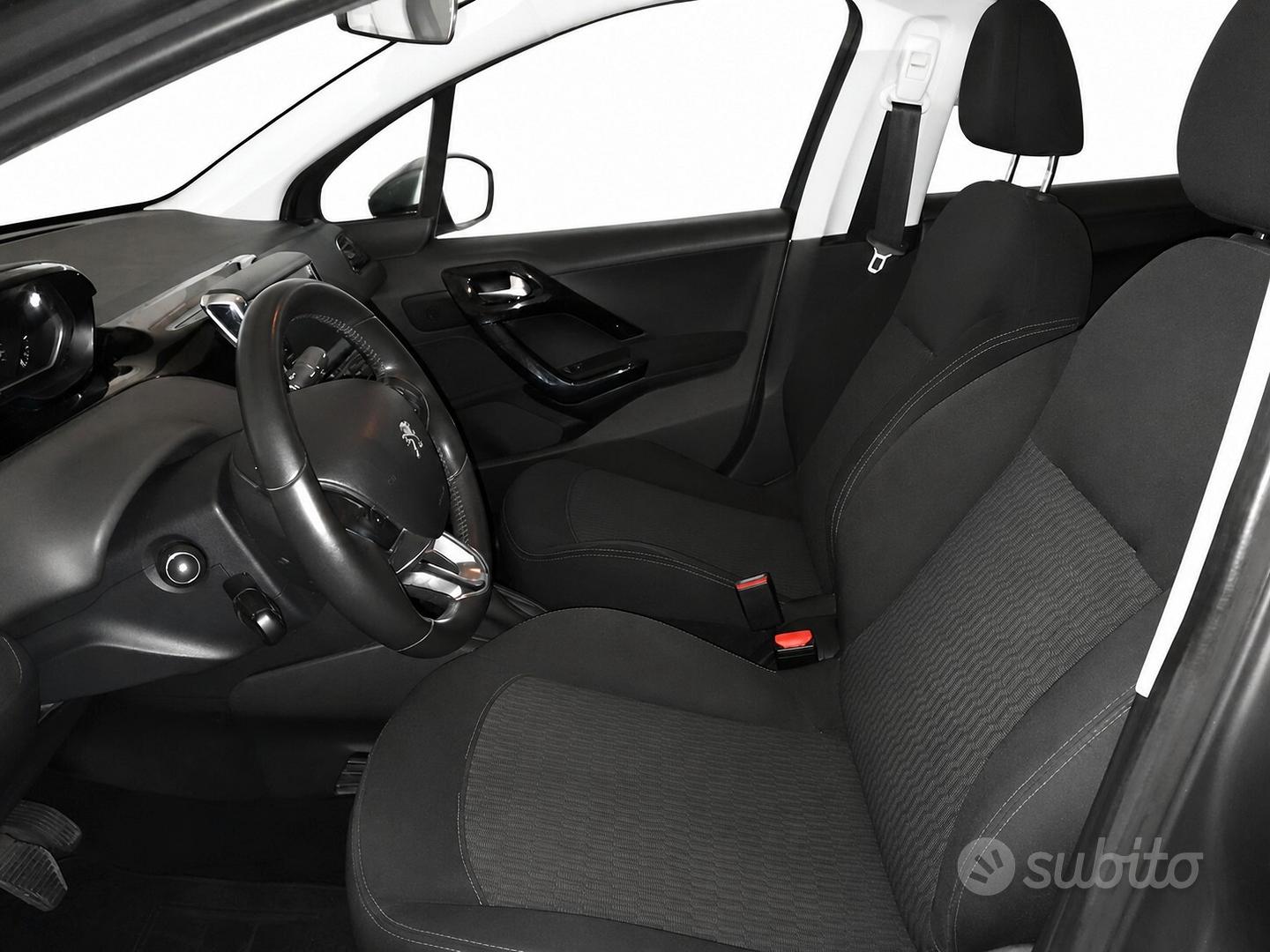 Peugeot 208 2018 photo 5