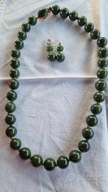 Parure collana e orecchini pendenti in giada